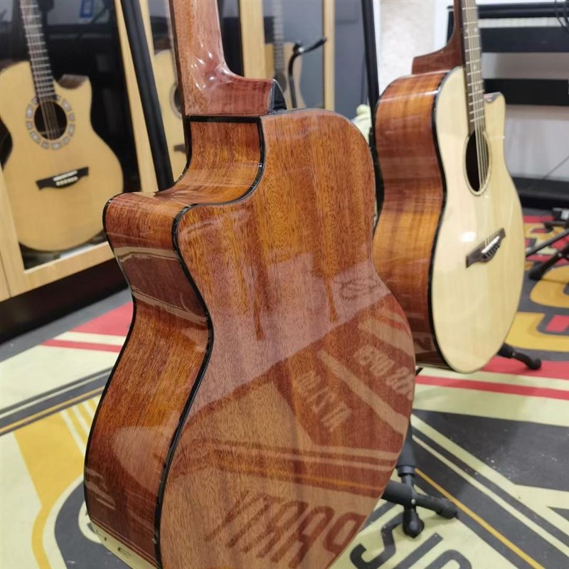 蚂蚁吉他M2民谣吉他40/41寸GA桶缺角云杉桃花心面单板原木/复古色