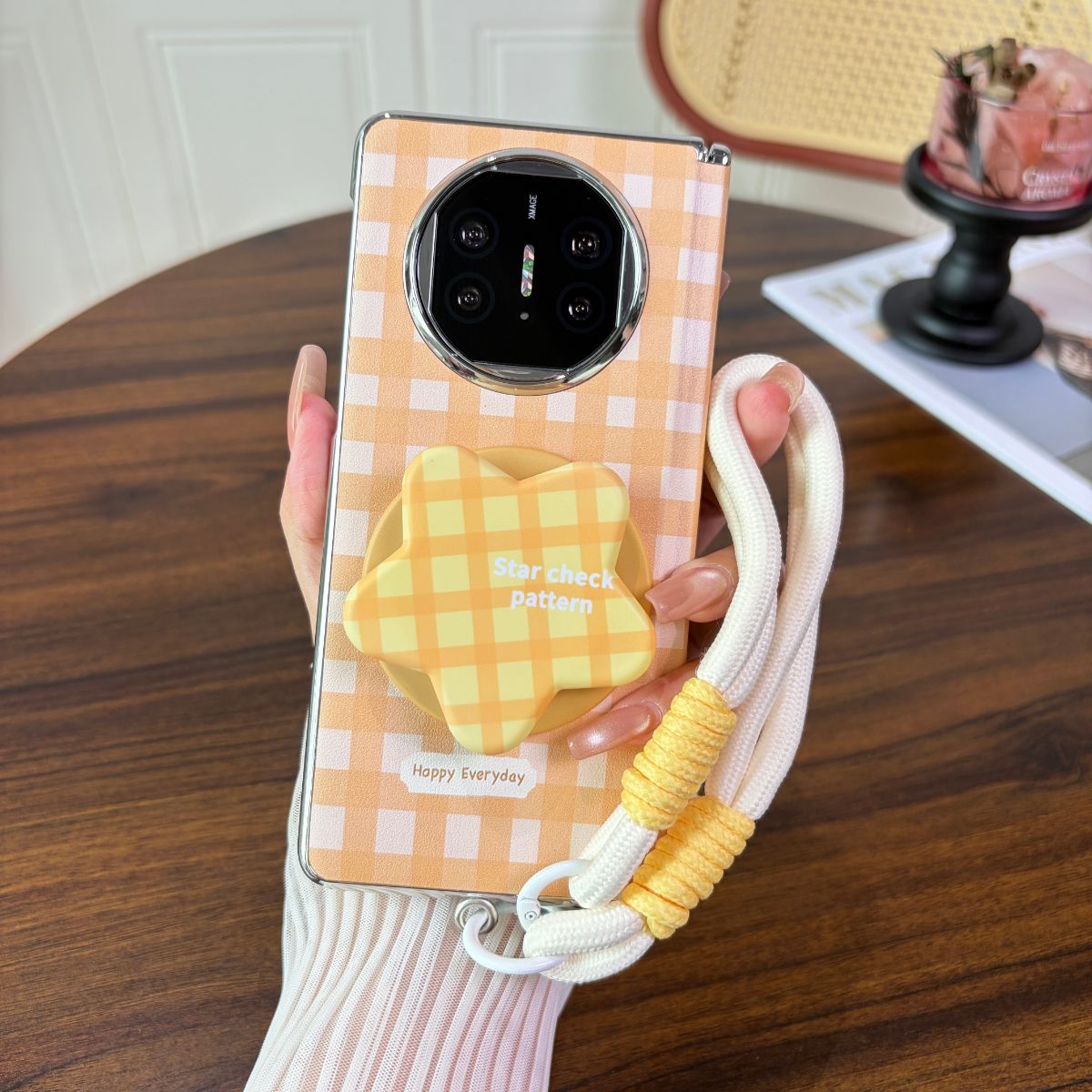 适用于华为mateX7手机壳黄白编织手绳折叠屏黄色格纹星星磁吸支架