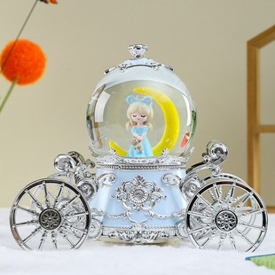 厂家现货b月亮女孩雪大号马车水晶球女生卧室装饰品摆件一件代