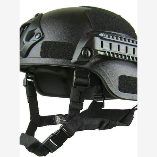 暗区突围03重型头盔同款