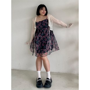 小胖噔 短款防晒外套女夏季胖mm度假显瘦微胖大码碎花吊带连衣裙