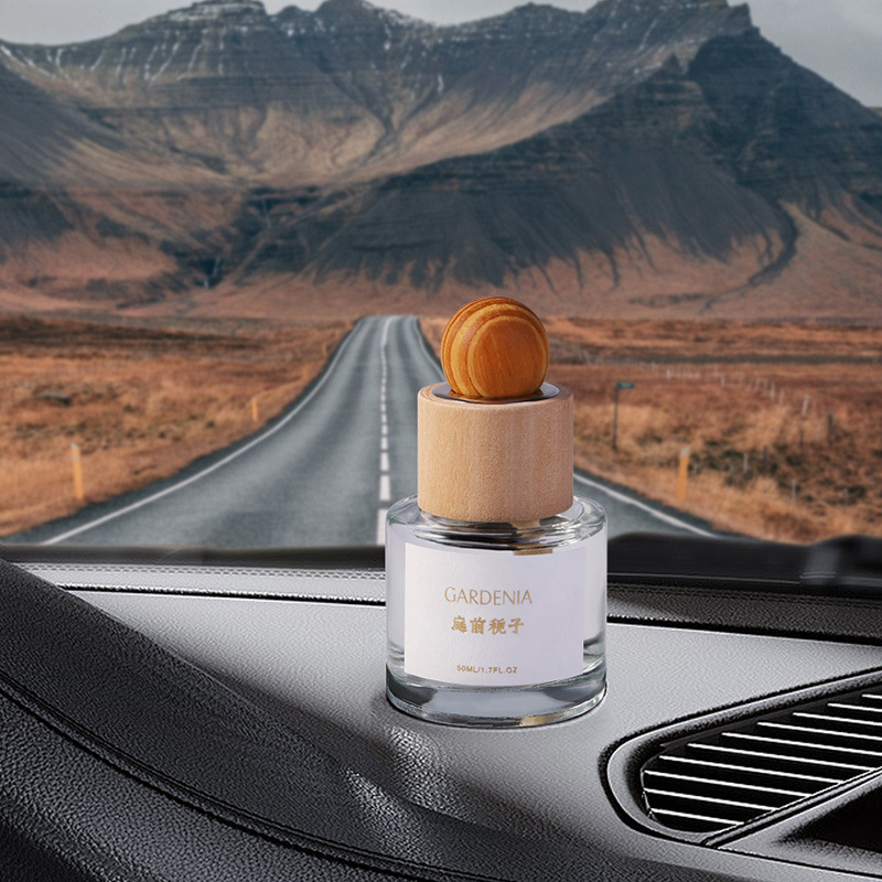 日本品质车载香薰汽车家居两用香薰藤条香熏雪松持久精油摆件礼物