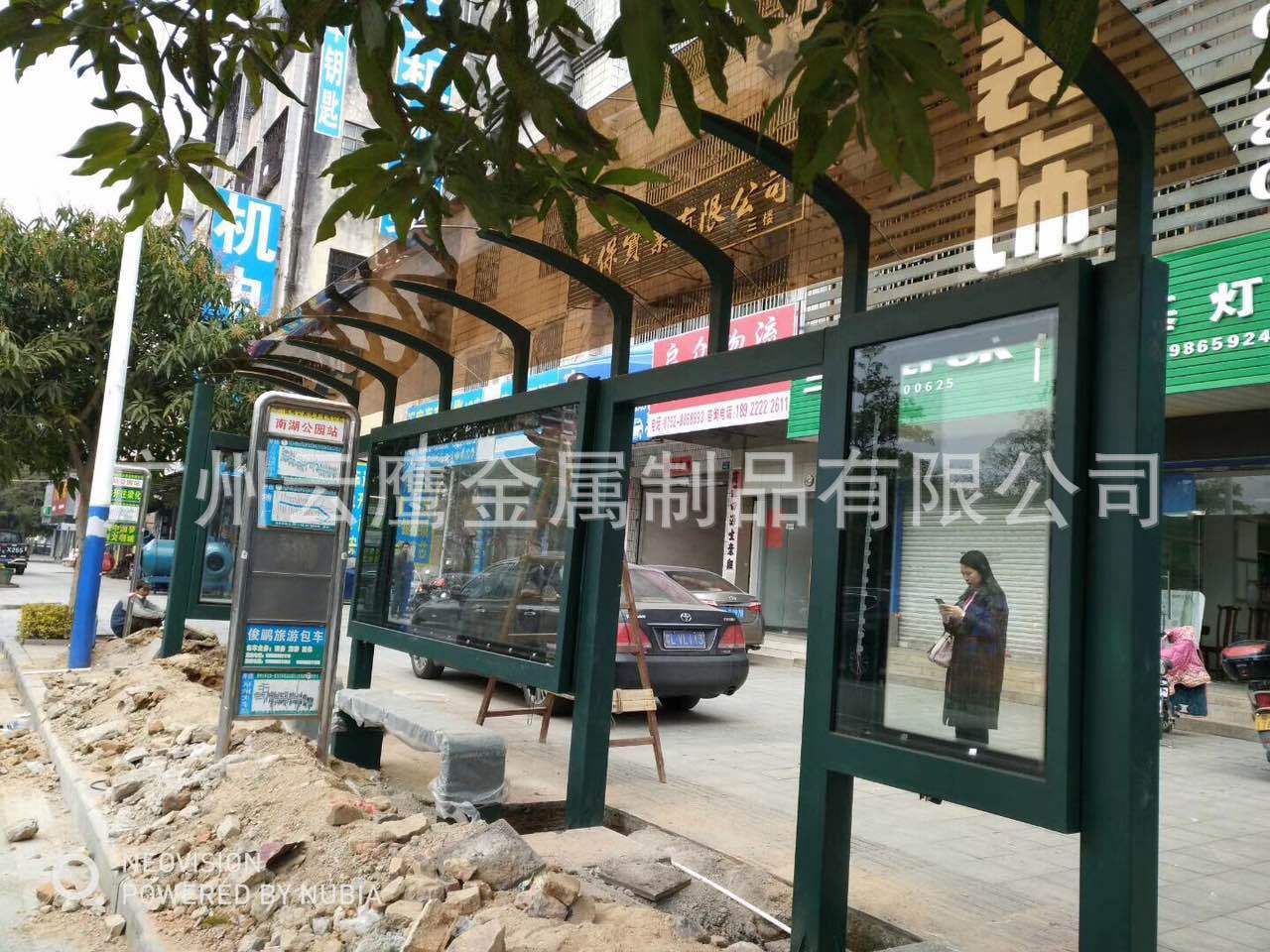 广州厂家专业生产公交车候车亭 不锈钢灯箱 户外公交车候车亭