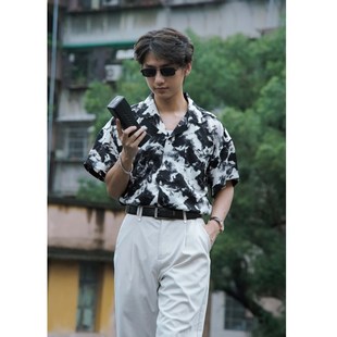 何记港风/港风复古花衬衫 黑白花短袖款骚气衬衣男