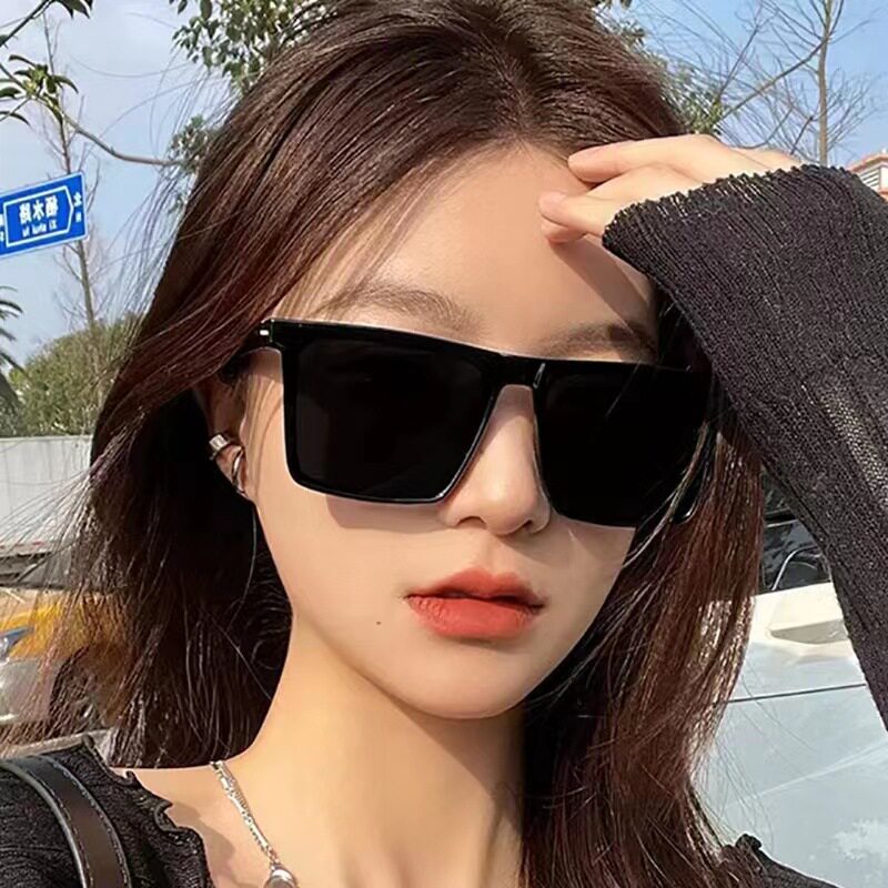新款墨镜网红同款韩版方框太阳镜男女时尚方框平板眼镜