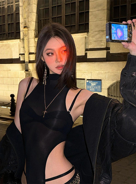 【古堡暮色】性感辣妹镂空挂脖连体衣女性感紧身镂空打底上衣女潮