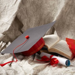 幼儿园毕业季礼物博士帽儿童益智玩具手工diy自制材料包纸质EC91