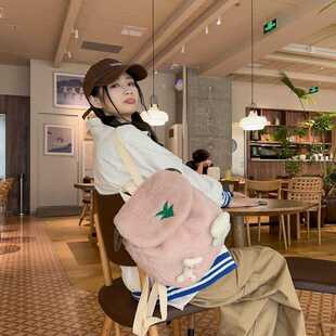 毛绒双肩包女冬季可爱百搭羊村通勤背包大学生休闲韩版日系书包