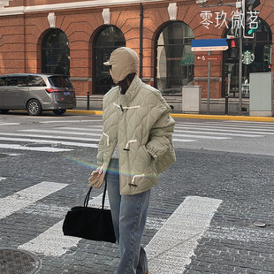 09women韩国大码 宽松绗缝绒布休闲棉服微胖mm厚棉衣外套84725 女装