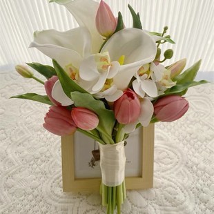 速发花式 婚纱摄影拍照新娘手捧花 束礼结婚手感郁金香马蹄莲韩婚