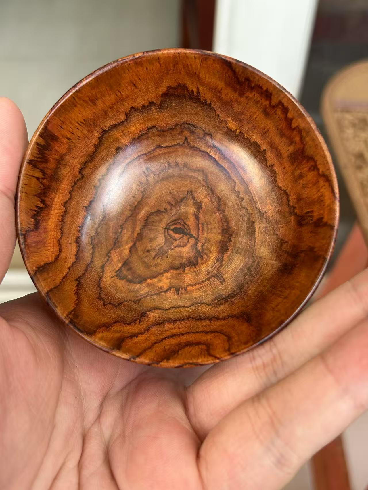 海南黄花梨油梨，满花纹8.3直径小碗手把件海口发货一物一拍0516