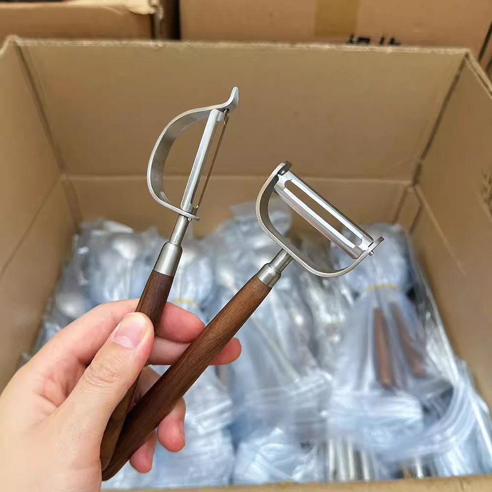 胡桃木削皮刀304不锈钢家用水果土豆削皮器厨房蔬菜去皮瓜刨