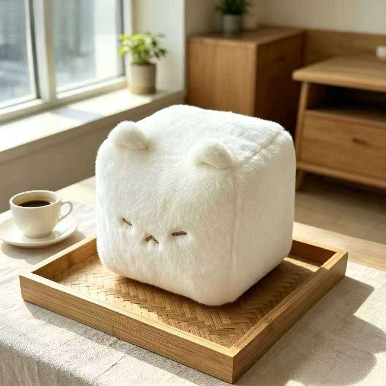 霉豆腐抱枕猫咪方形毛绒玩具可爱