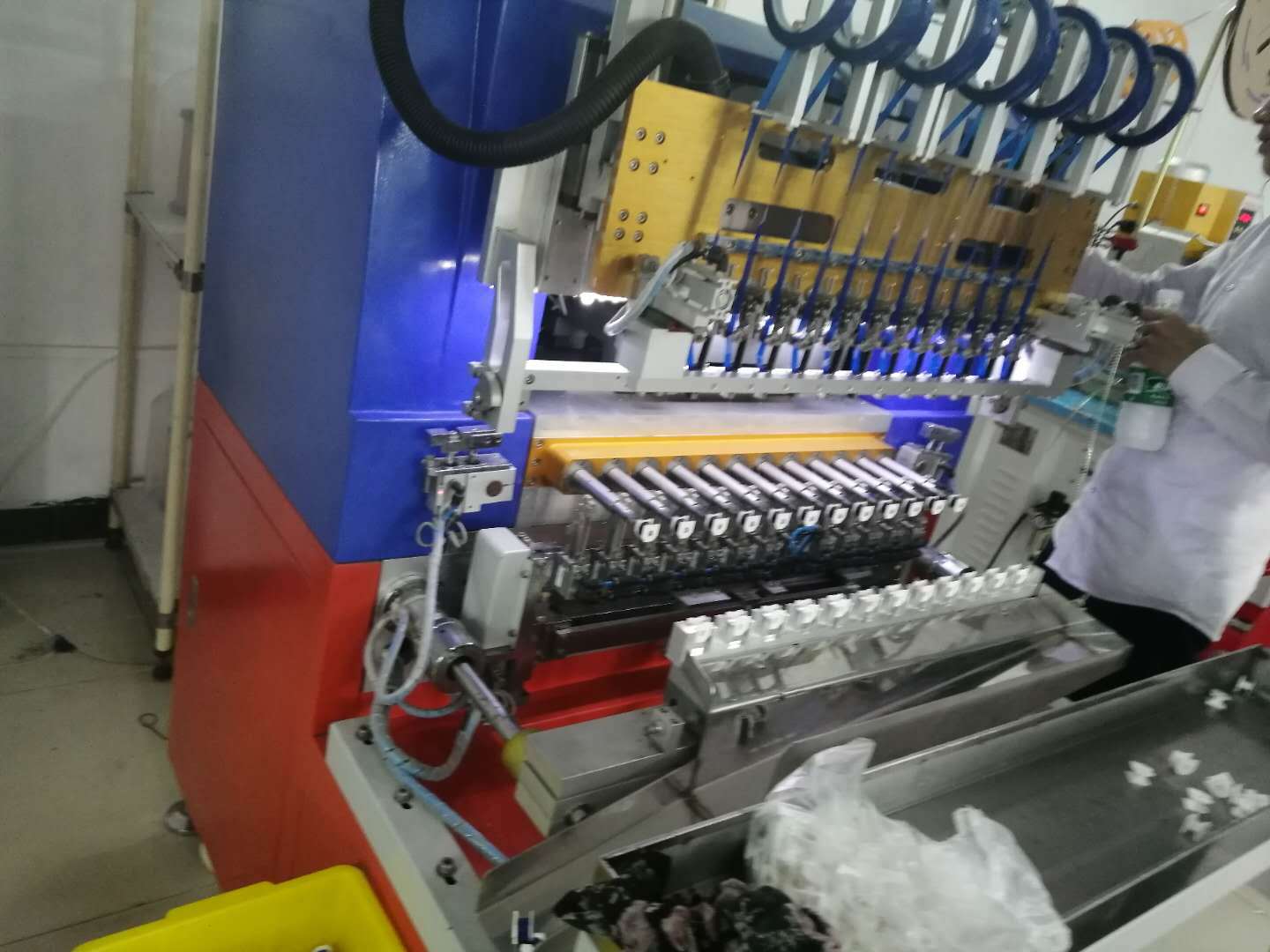 钟表水泵电机全自动绕线机