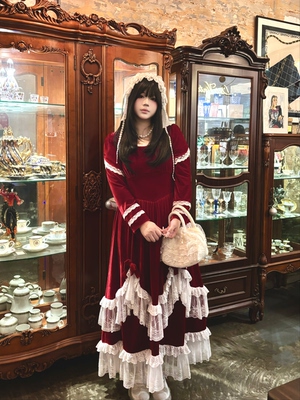 “雪松夜曲”红丝绒秋冬复古高级感花苞袖圣诞公主新年小礼服战裙
