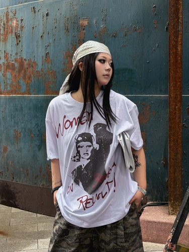 “Revolt”街头ins甜酷风宽松显瘦设计感春夏纯棉大码胖MM印花T