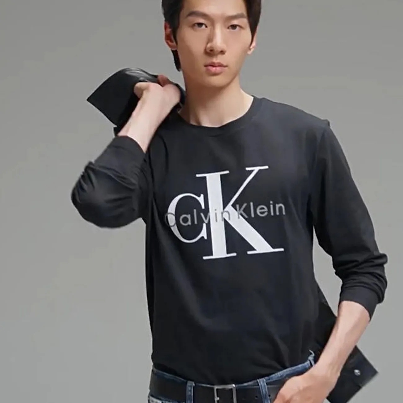 Calvin Klein/凯文克莱CK男士长袖T恤加绒纯棉衬衣圆领字母打底衫