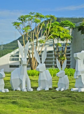 户外几何抽象兔子玻璃钢雕塑商场块面景区售楼部美陈景观小品摆件