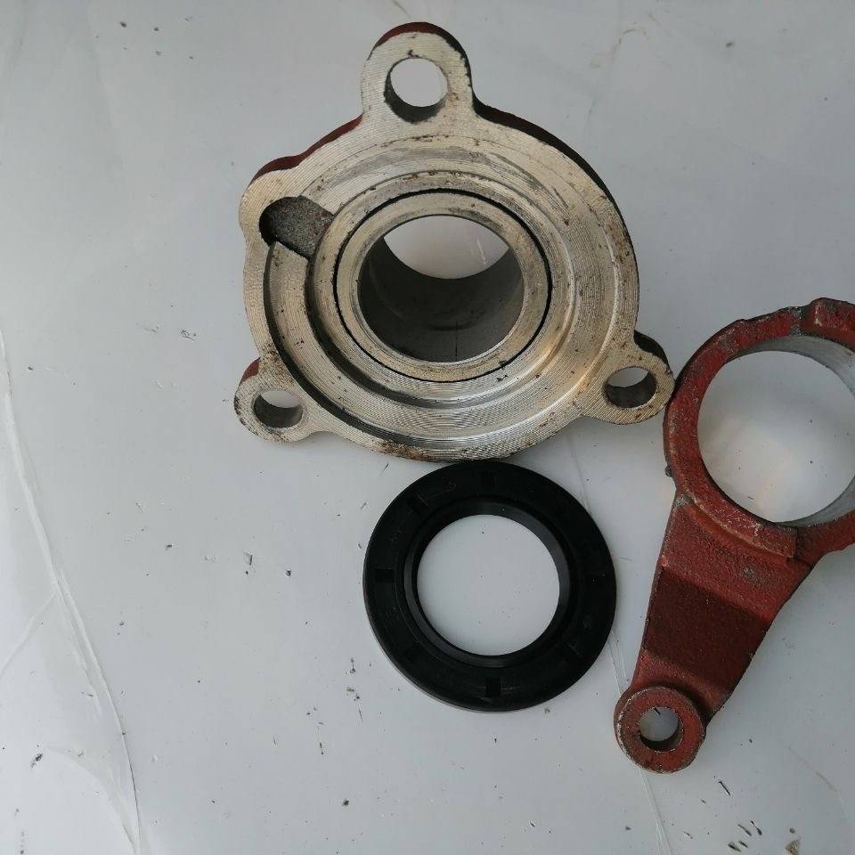 山东莱州08 910 912小型装载机铲车离合器分离座35X57X5油封 轴承
