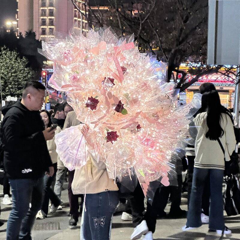 波波球花束浪漫气球可发光灯球元旦跨年摆摊情人节礼物表白道具图片