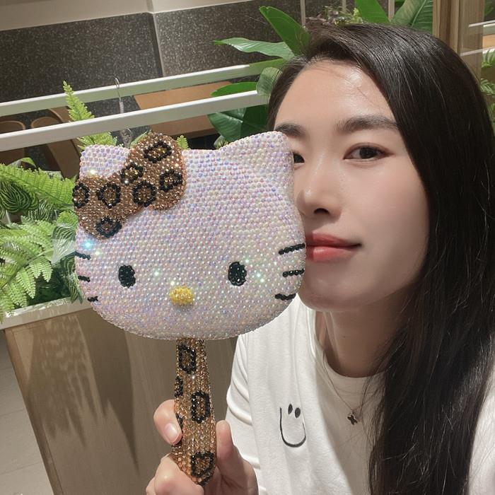 DIY手工黏钻满钻可携式化妆镜可爱卡通KT猫镜子手柄镜子贴钻礼品