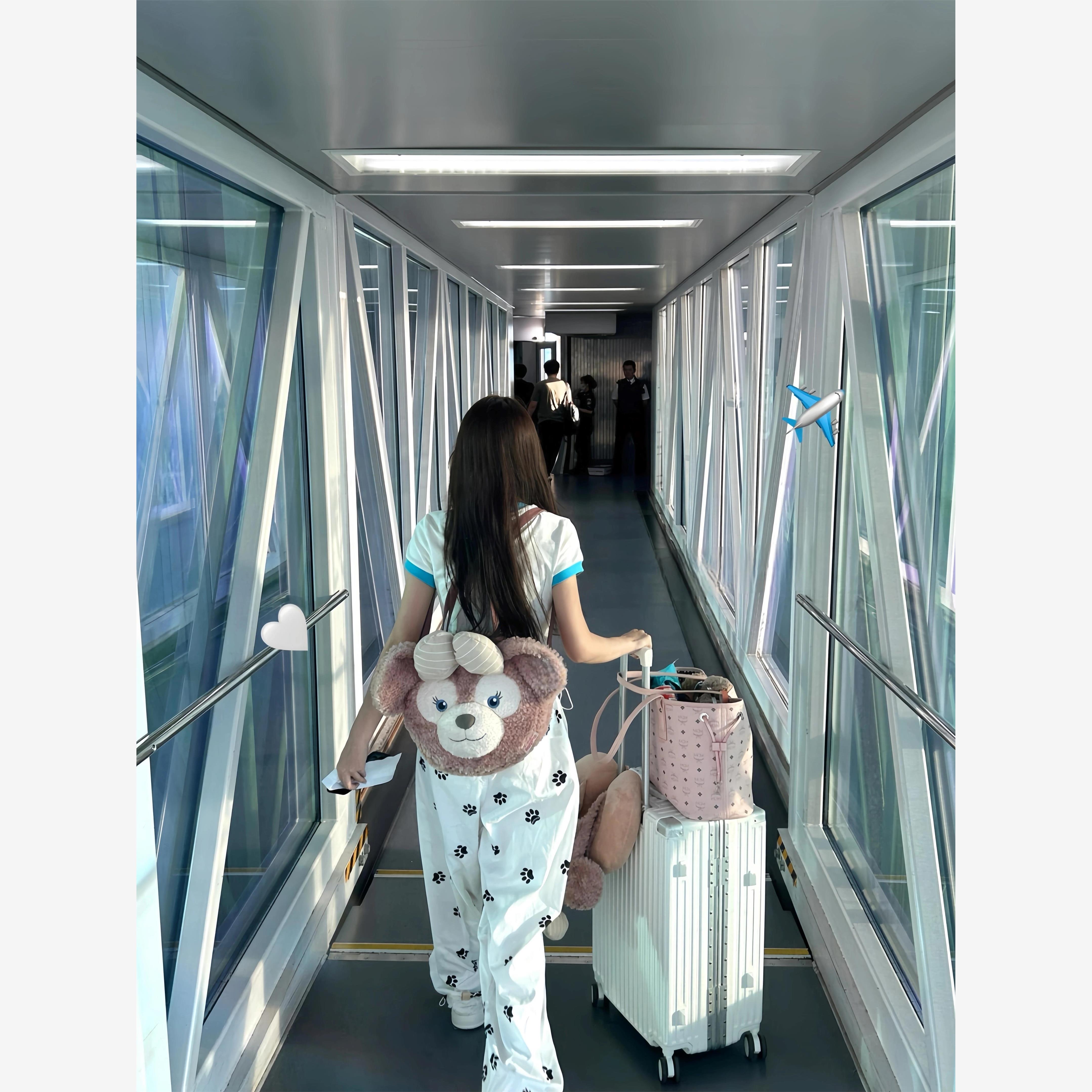 雪莉玫大脸包达菲熊迪士尼包包双肩背包斜跨手提大头包旅行大容量