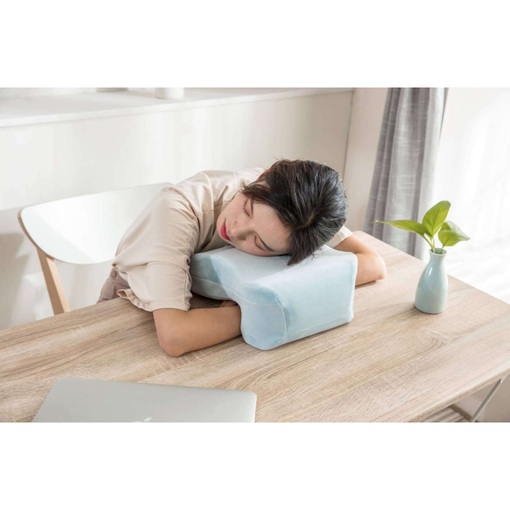 午睡枕办公室午休枕头趴睡枕学生午休趴趴枕抱枕趴桌子睡觉神器