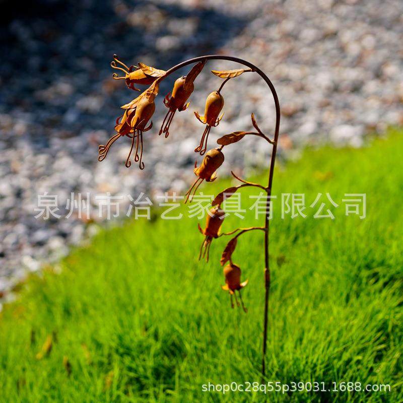 1pc铃兰造型金属地插，花园装饰草坪摆件户外庭院动态风铃