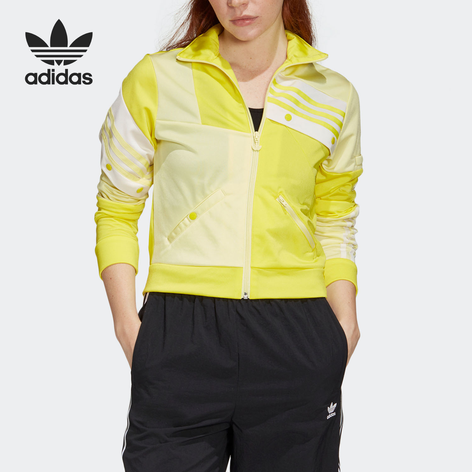 阿迪达斯休闲运动外套