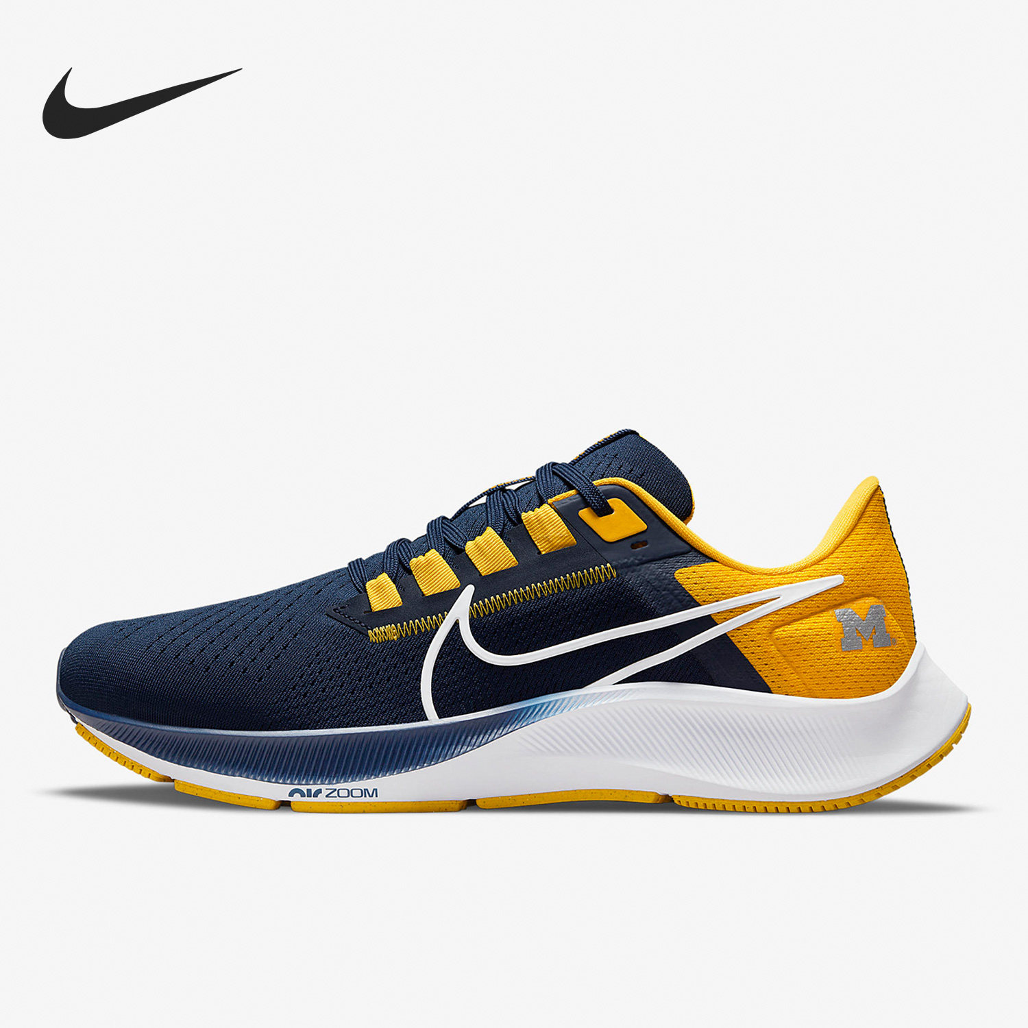 耐克男子轻便透气耐磨运动跑步鞋