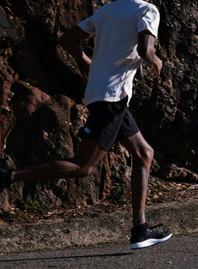 Adidas/阿迪达斯正品新款轻便舒适透气男女运动跑步鞋 GY0363