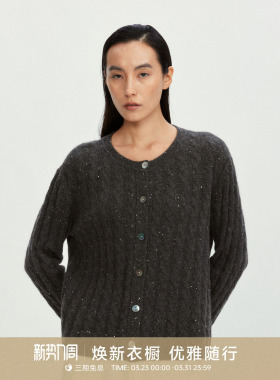 【活动】GOLDEN BARRY25秋冬新款圆领软糯绞花珠片羊绒开衫243150