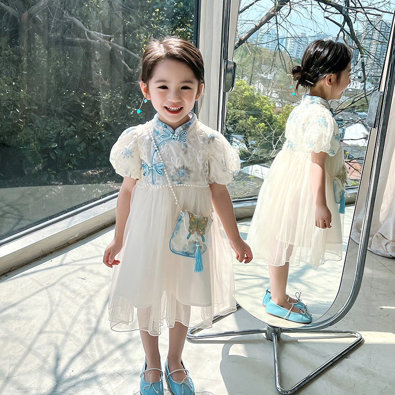 女童连衣裙夏可爱2025简约夏款穿搭搭配夏潮童装服饰亲肤女孩时尚