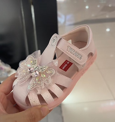 泰兰尼斯meta儿童凉鞋2026夏季新款小女孩软底闪灯幼儿园公主单鞋