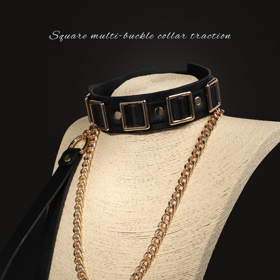 黑色方形多扣项圈女牵引金属绳