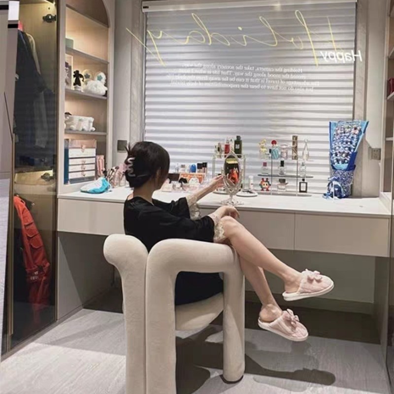 简约卧室美甲椅网红少女梳妆椅设计师餐椅靠背化妆椅梳妆台凳子