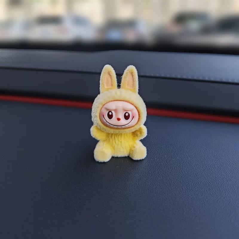 新款立体labubu公仔车载摆件可爱拉布布办公室PX