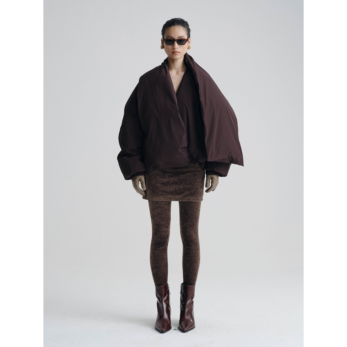 RODERICWONG围巾造型鹅绒服外套