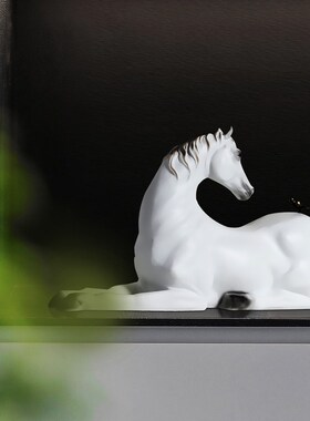 新中式金属铁艺牧马人雕塑动物创意侘寂风小众样板间桌面软装摆件