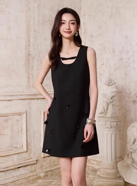 Three Quarters 黑色立体珠片花手工蝴蝶结装饰背心连衣裙