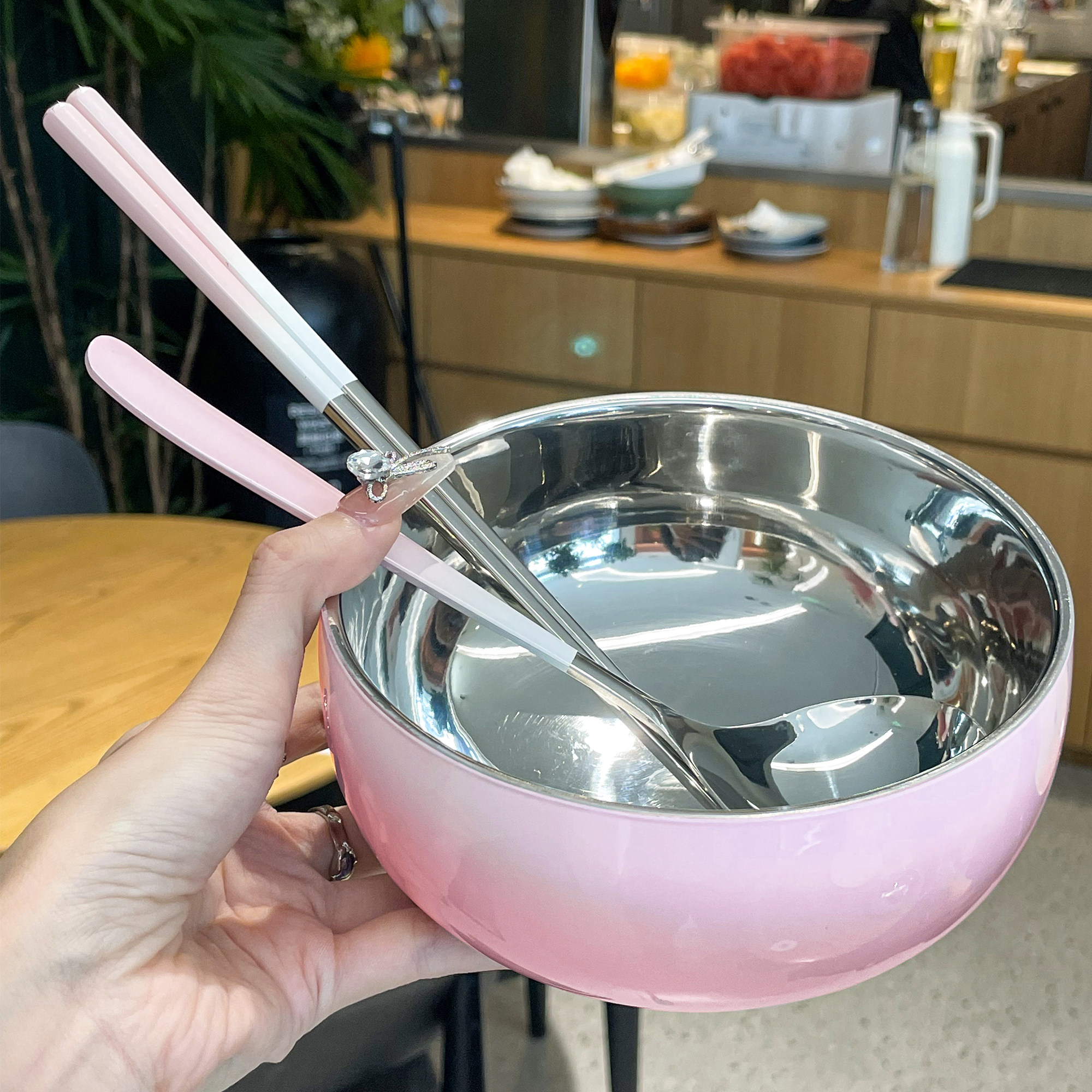 【哦莫！嗦粉超大碗】泡面碗带盖子宿舍不锈钢大碗渐层色大容量大