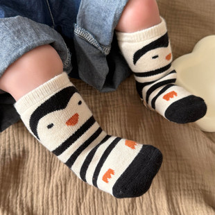 小企鹅儿童地板袜婴儿男童女童防滑袜宝宝长筒袜秋冬室内隔凉新款