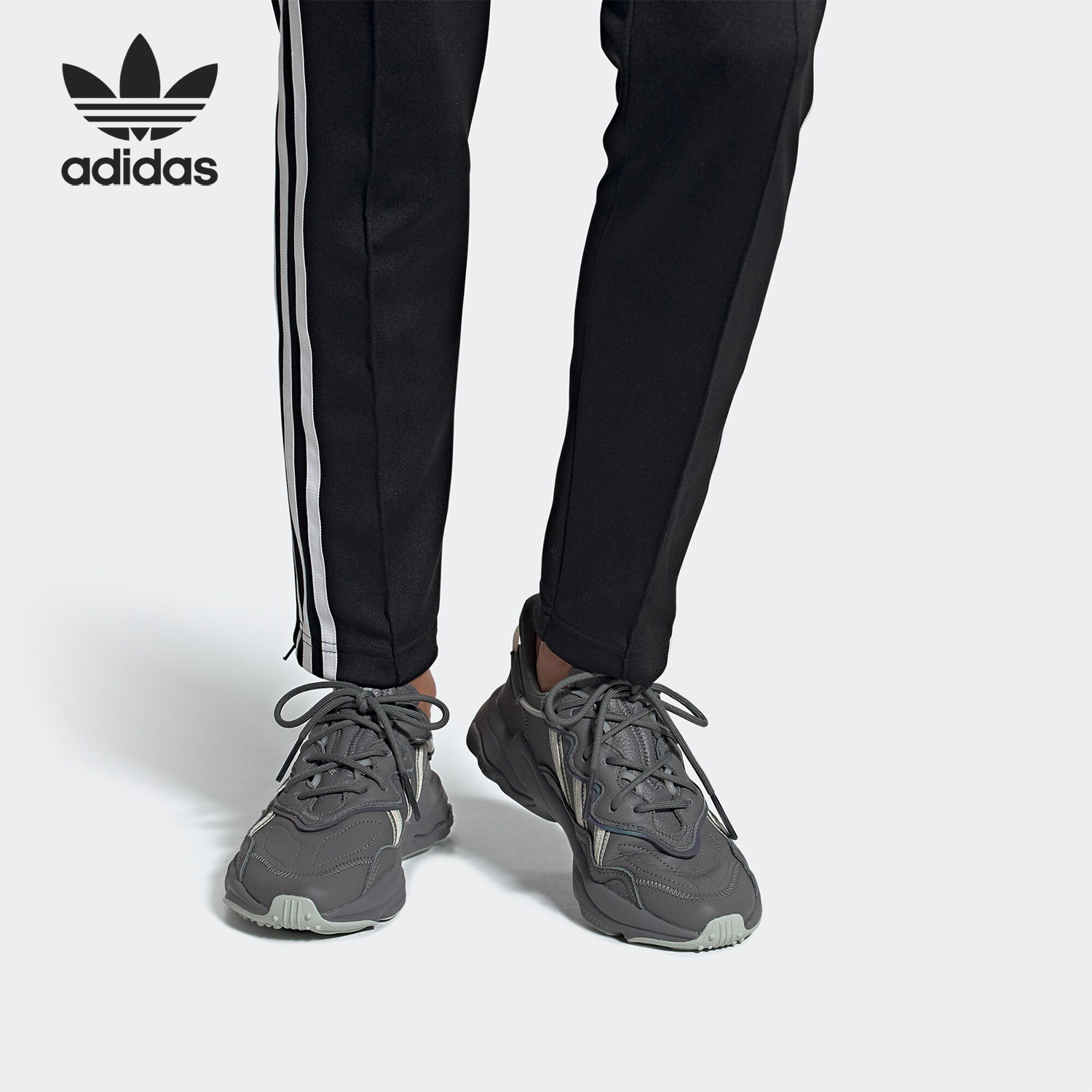 阿迪达斯男女经典运动鞋