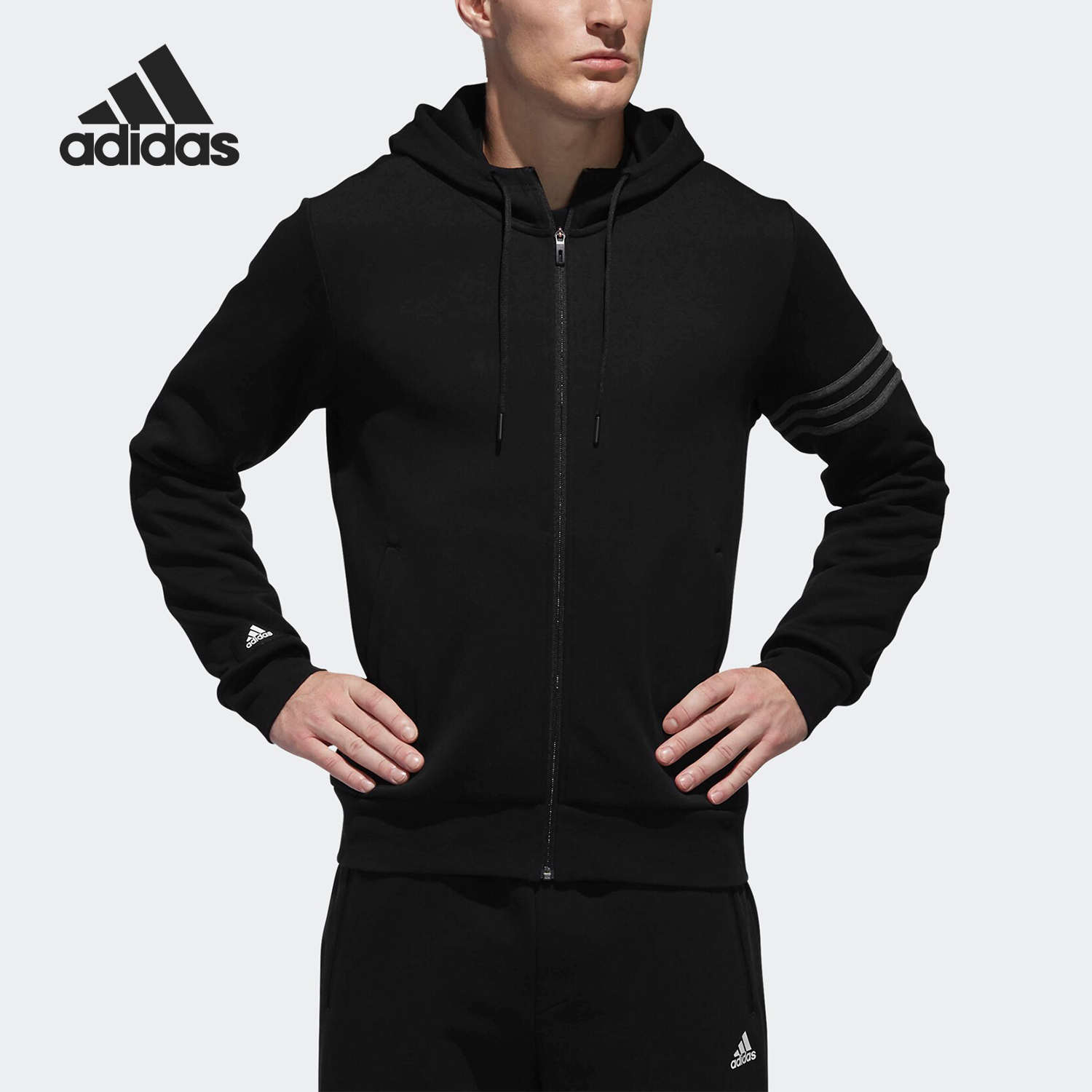 阿迪达斯运动型格夹克外套