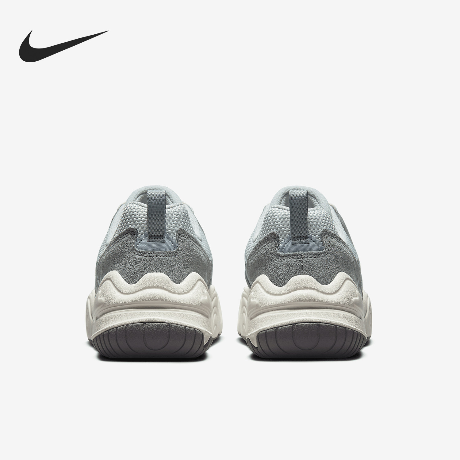 耐克女士复古轻便厚底运动鞋