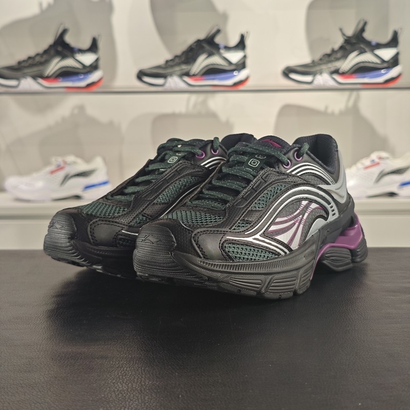 李宁正品极光 RENEW女子反光轻盈柔软回弹潮流休闲鞋AGCU044-1