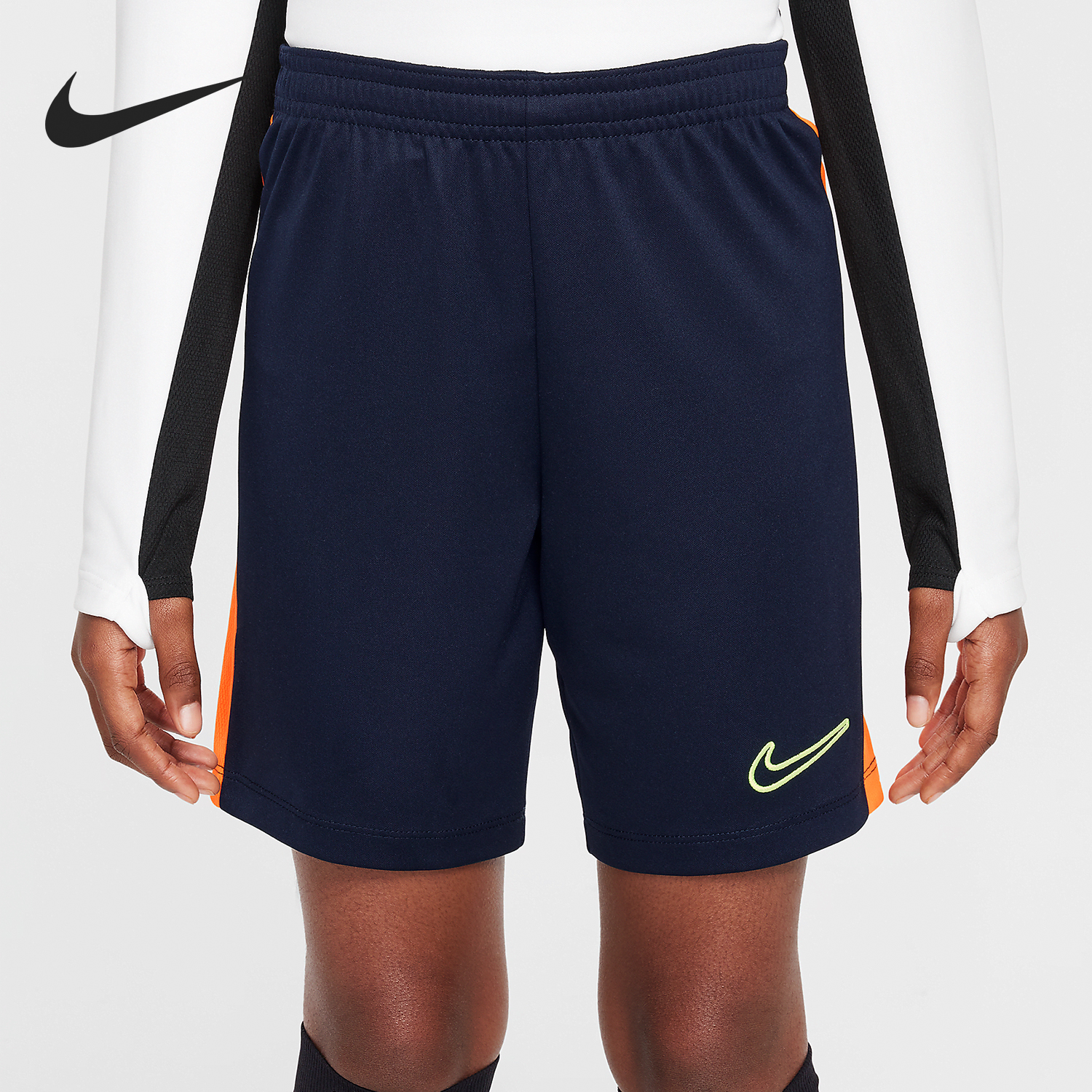 耐克大童运动训练短裤