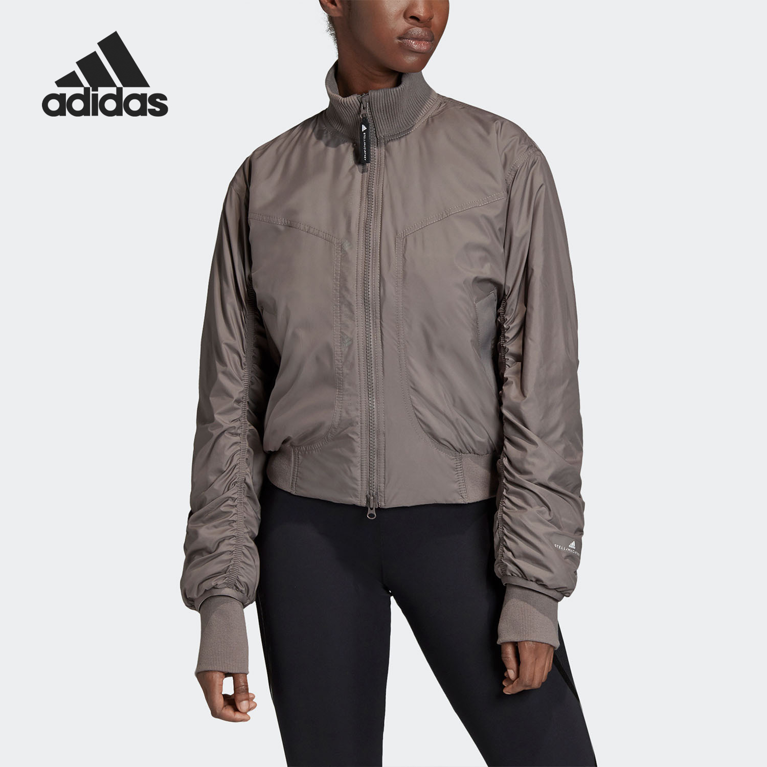 阿迪达斯女士保暖运动短款外套