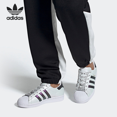 Adidas/阿迪达斯正品三叶草当季新款女子低帮休闲板鞋FV3396