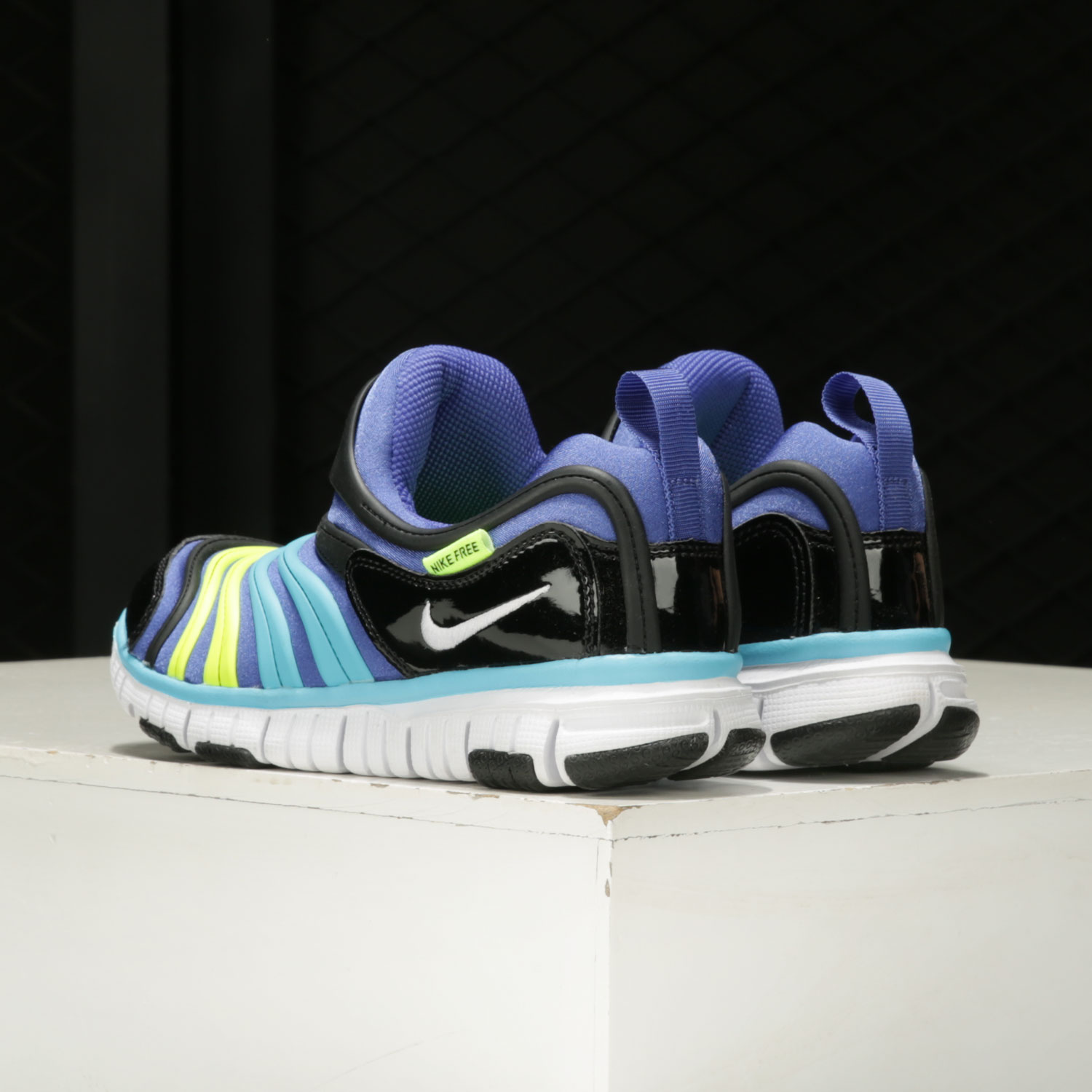 Nike/耐克毛毛虫轻便一脚蹬运动